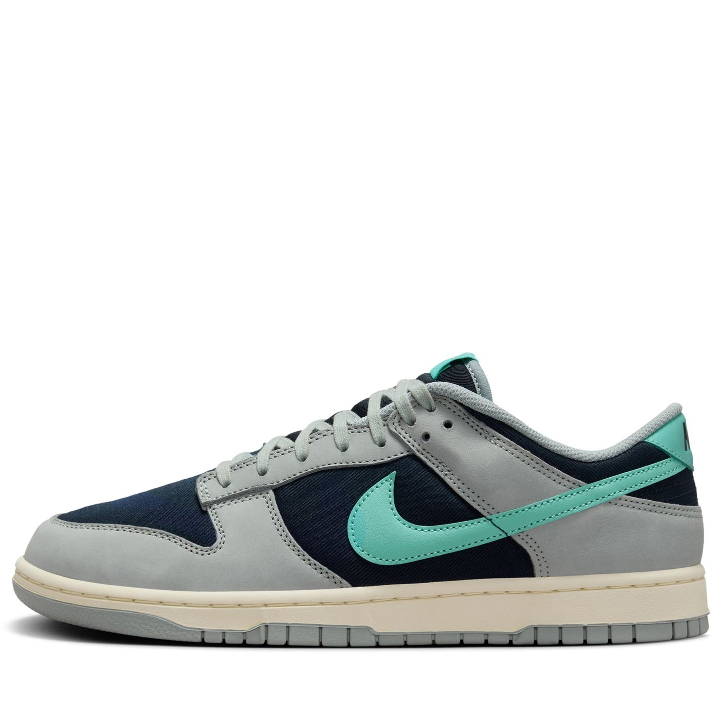 Nike Dunk Low Retro Premium - Light Pumice/Green Frost