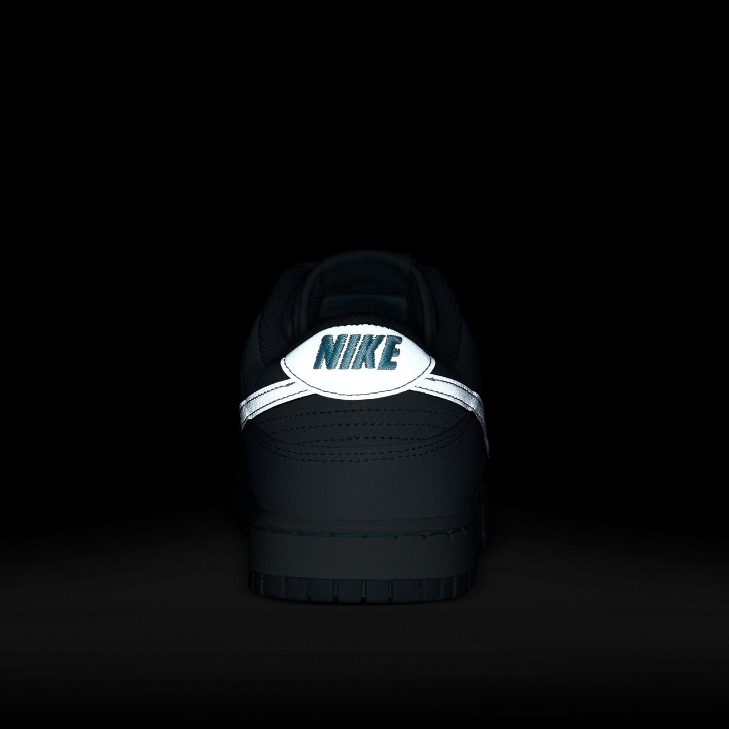 Nike Dunk Low Retro SE 'Winter Storm' - Summit White/Metallic Silver